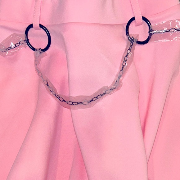 Hot Topic NWT pastel pink chained scuba skirt- Med - Picture 5 of 7